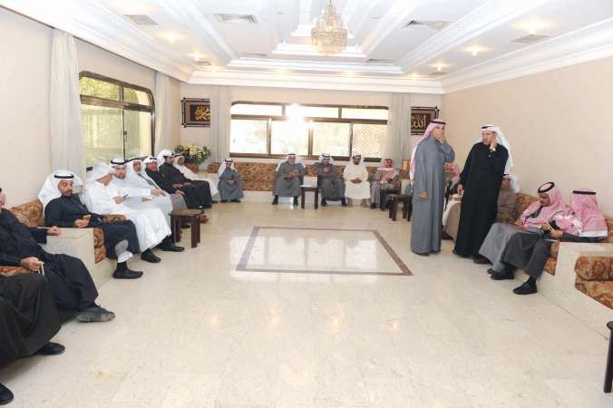 جانب من الحضور في ديوان البراك ظهر امس