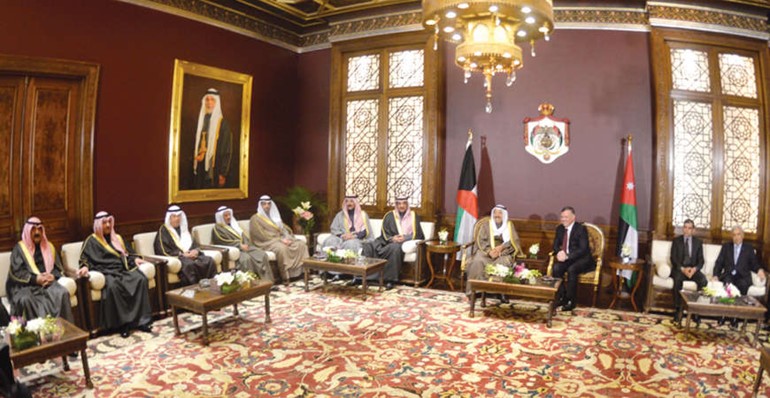 صاحب السمو الامير الشيخ صباح الاحمد خلال المباحثات مع العاهل الاردني الملك عبدالله الثاني بحضور الوفد المرافق لصاحب السمو ﻿