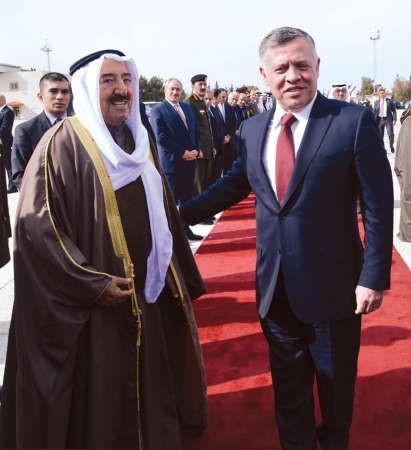 العاهل الاردني مودعا صاحب السمو الامير لدى مغادرته عمان ﻿