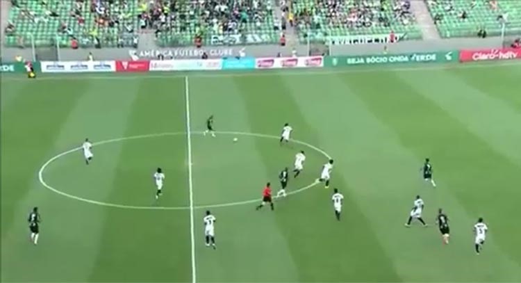 بالفيديو.. هدف مذهل في الدوري البرازيلي! 