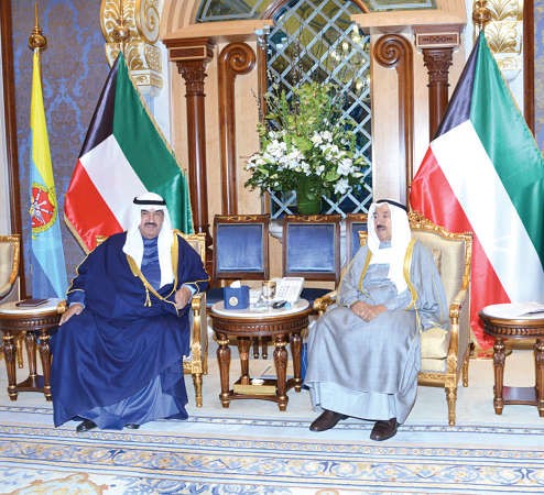 صاحب السمو الامير خلال استقباله سمو الشيخ ناصر المحمد 