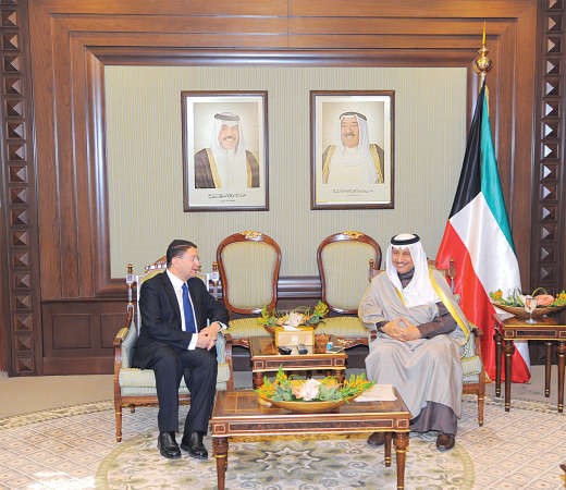سمو الشيخ جابر المبارك لدى استقباله طالب الرفاعي ﻿