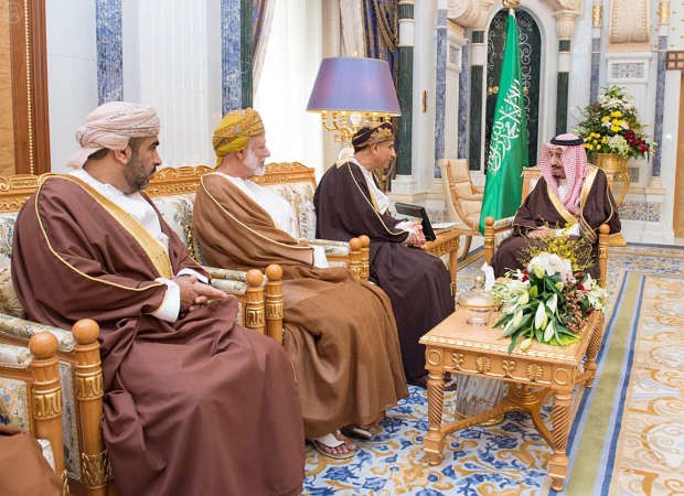 خادم الحرمين الشريفين الملك سلمان بن عبد العزيزمستقبلاصاحب السمو فهد بن محمود ال سعيد نائب رئيس الوزراء لشؤون مجلس الوزراءبسلطنة عمان في الرياض امس واس