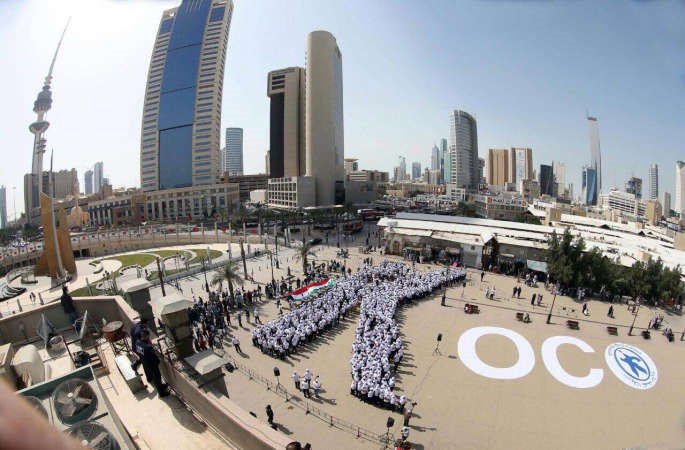 الكويت تدخل «غينيس» بأكبر تجمع بشري يشكل حرف«K»