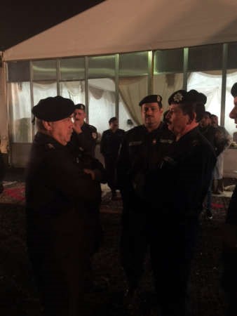 الفريق سليمان الفهد واللواء عبدالله المهنا في النقطة الامنية﻿
