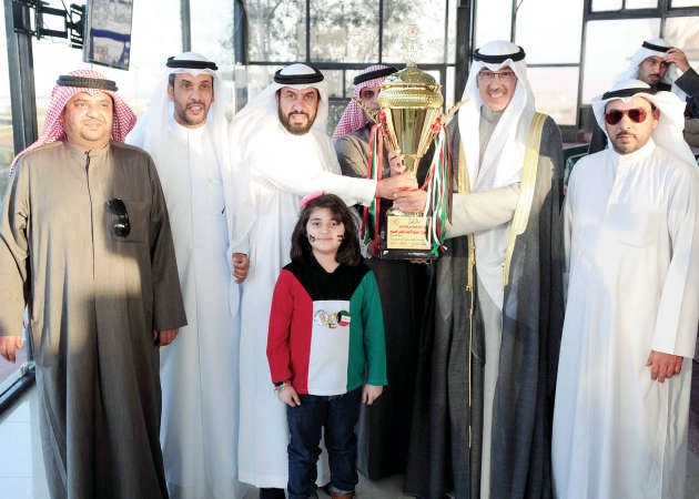 عميد اسطبل الغران يتسلم كاس سمو الامير ﻿