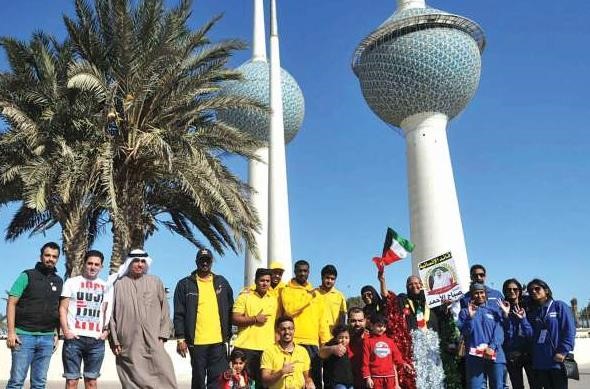 وليد الانصاري ومدير التحرير الزميل محمد الحسيني وممثل ادارة العلاقات العامة بوزارة الدولة لشؤون الشباب عبدالله القطان يتوسطون المشاركين في الحملةقاسم باشا ﻿