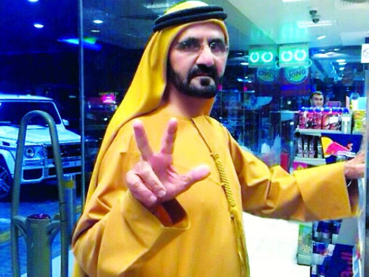 صورة محمد بن راشد داخل سوبرماركت تغزو مواقع التواصل