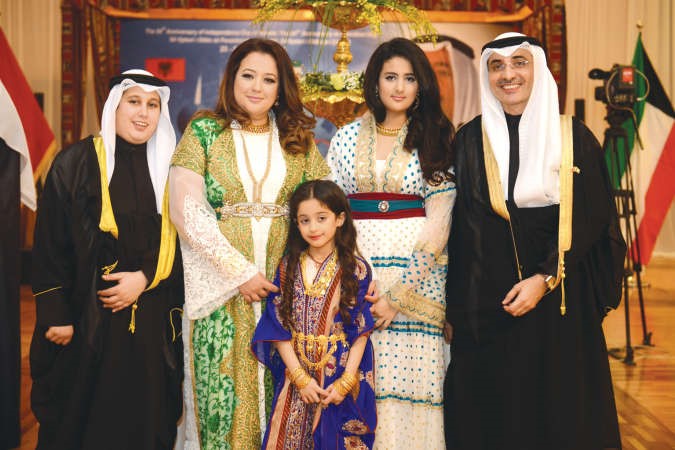 سفيرنا لدى جمهورية البانيا نجيب البدر مع اسرته