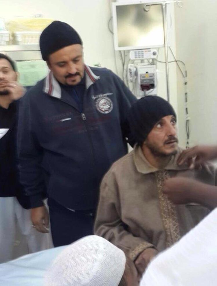 بالصور.. سعودي حفر قبره بيده ليحتمي من السباع والبرد بعد ضياعه في أحد الأودية.. تعرف على قصته 