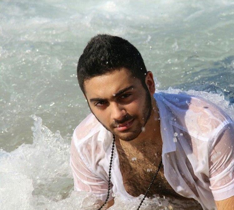 بالصور.. شبيه تامر حسني اللبناني يأسر قلوب الفتيات على "إنستغرام"