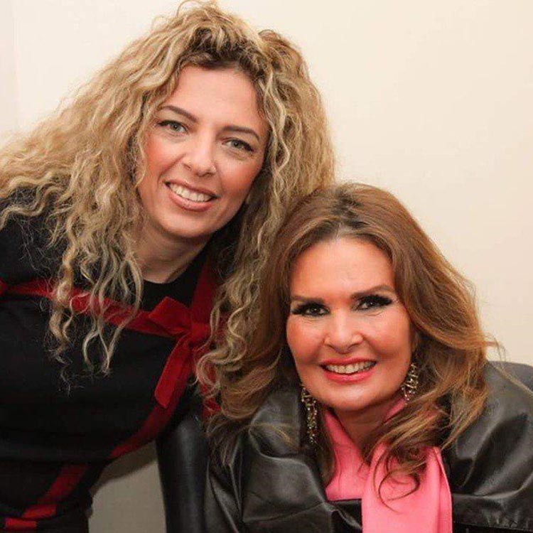 بالصور.. يسرا تحتفل بعيد ميلادها الـ 59 بإطلالة شبابية