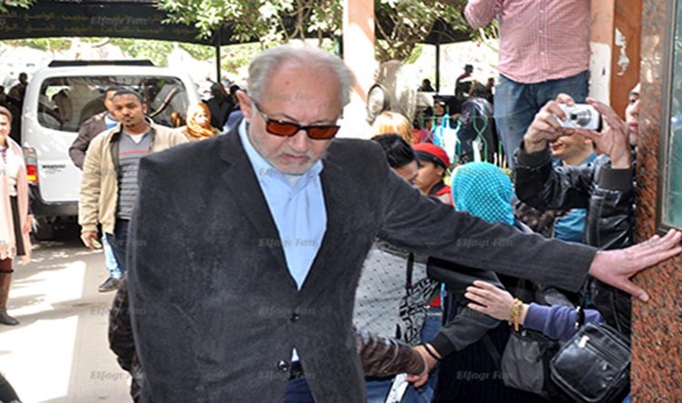 بالفيديو والصور.. نجوم الفن في جنازة غسان مطر 