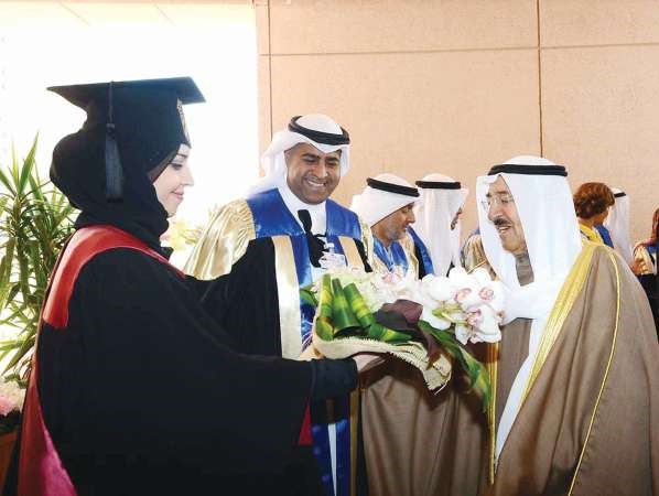 استقبال بالورود لصاحب السمو 