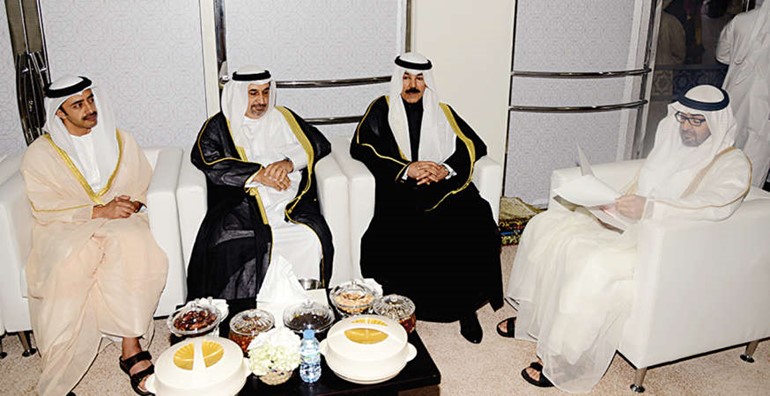 ممثل صاحب السمو الامير الشيخ صباح الاحمد الشيخ محمد الخالد مسلما رسالة سموه الى سمو الشيخ محمد بن زايد 