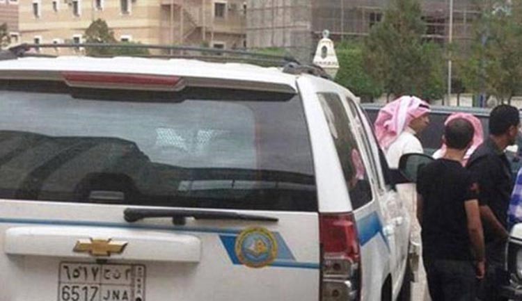 نقاب بائعة يثير هيئة حائل ويدفع عدد من النساء للتجمهر حولها