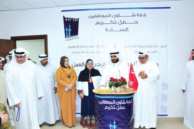 خالد القبندي متحدثا خلال الحفل
