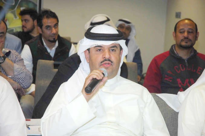 الشيخ دعيج الخليفة ملقيا كلمة