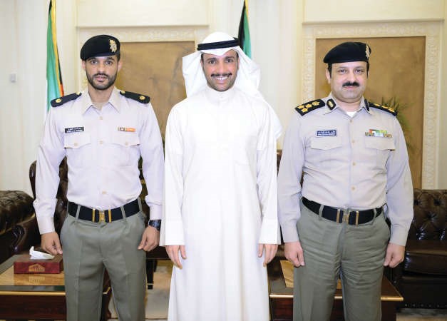 رئيس مجلس الامة مرزوق الغانم متوسطااللواء خالد الوقيت والرائد بدر المطوع