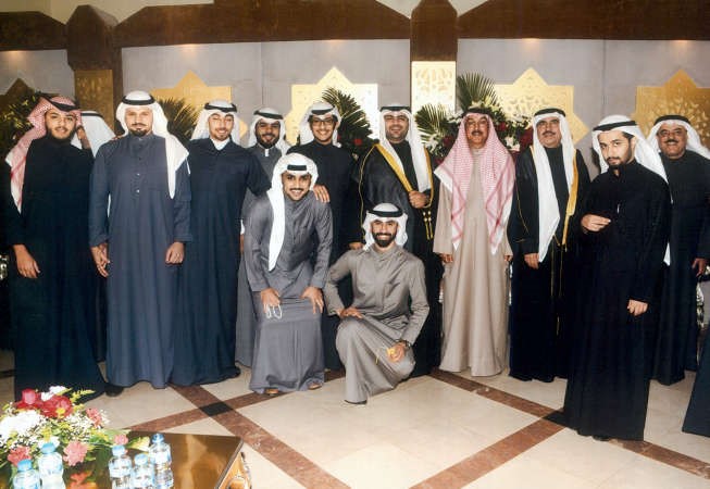 اللواء ميعقوب الياسين مع المعرس واصدقائه﻿