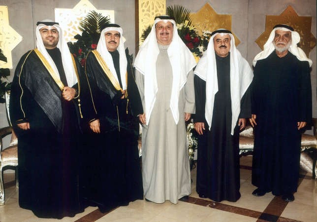 عيسى الكندري وعبدالرحمن الكندري ومحمد الكندري يباركون﻿