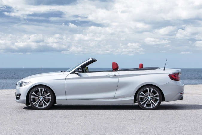 BMWالفئة الثانية المكشوفة أكثر ديناميكية وأناقة