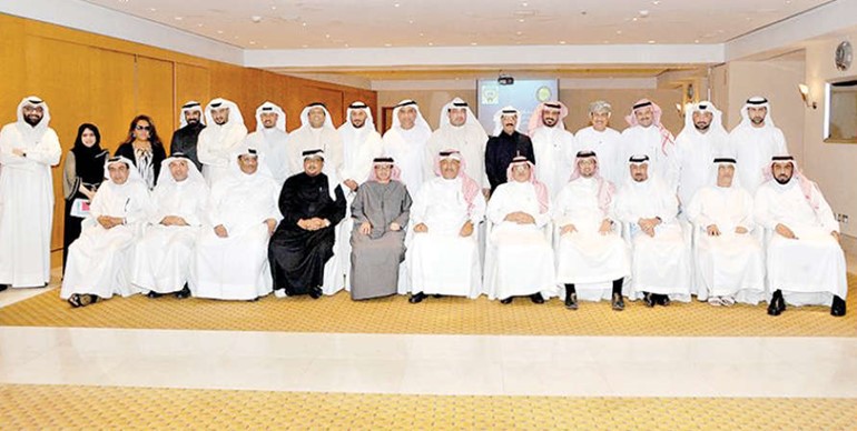 صورة جماعية للحضور في اجتماع الاذاعات الحكومية والخاصة في دول مجلس التعاون لدول الخليج 