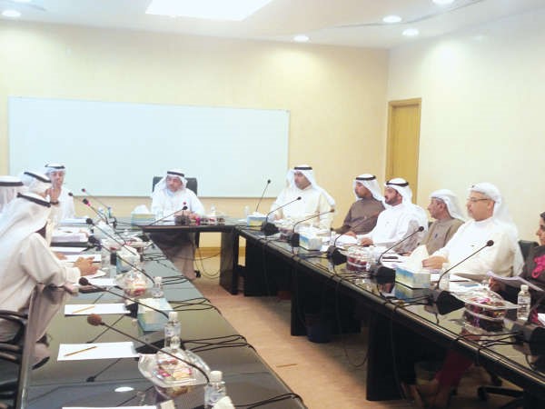 د حسن كمال مترئسا اجتماع لجنة العاصمة 