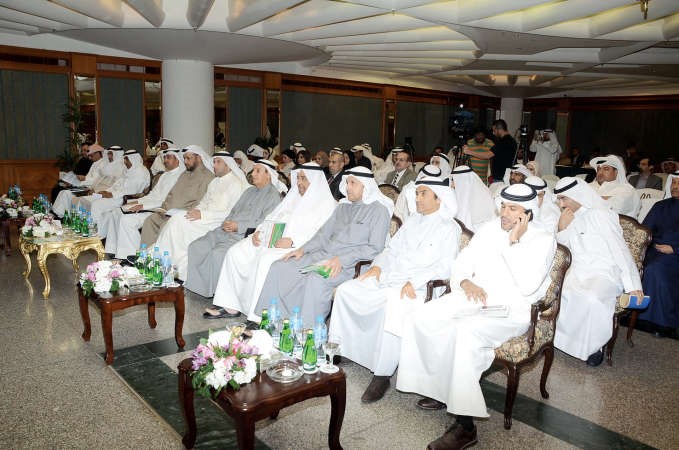 نخبة اقتصادية كبيرة في مقدمة الحصور في افتتاح المؤتمر محمد خلوصي 