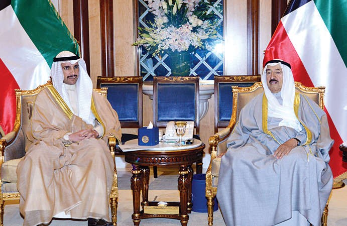 صاحب السمو الامير الشيخ صباح الاحمد مستقبلا رئيس مجلس الامة مرزوق الغانم ﻿