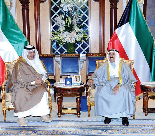 صاحب السمو الامير الشيخ صباح الاحمد مستقبلا سمو رئيس الوزراء الشيخ جابر المبارك ﻿
