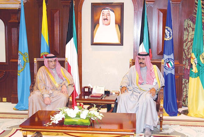 سمو ولي العهد الشيخ نواف الاحمد مستقبلا الشيخ خالد الجراح﻿
