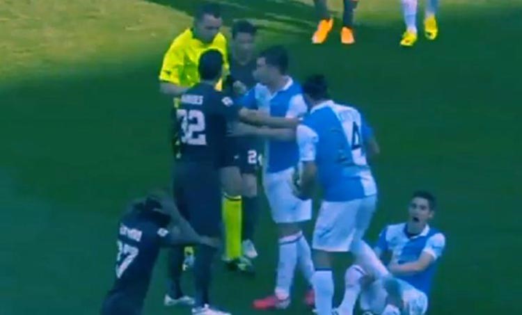 بالفيديو.. لحظات صعبة لأسوأ اصابة في ملاعب اوروبا