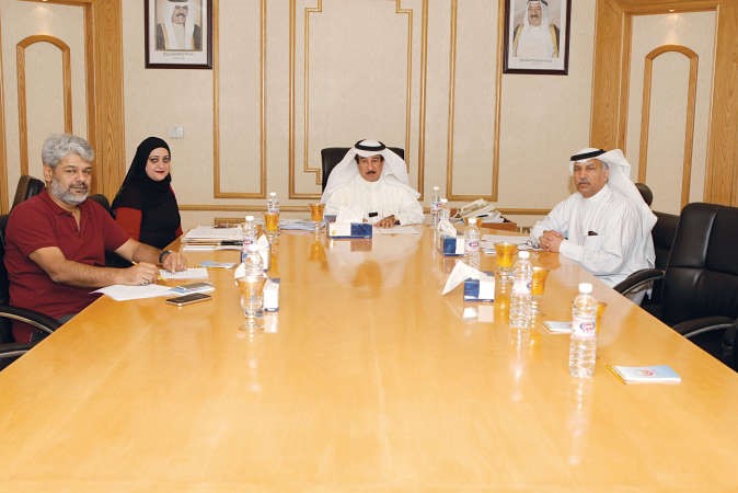 فيصل الدوسري ودهند الشومر خلال الاجتماع