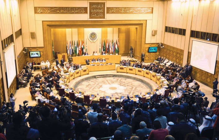 وزراء خارجية الدول العربية خلال اجتماعهم الدوري في القاهرة امس	رويترز ﻿