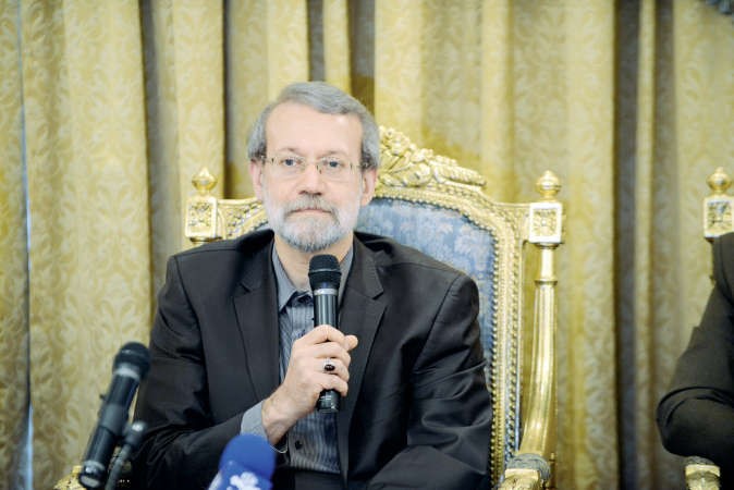 علي لاريجاني متحدثا للحضور﻿