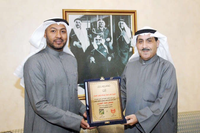 الشيخ ناصر صباح العبدالله الجابر مستقبلا نايف ﻿