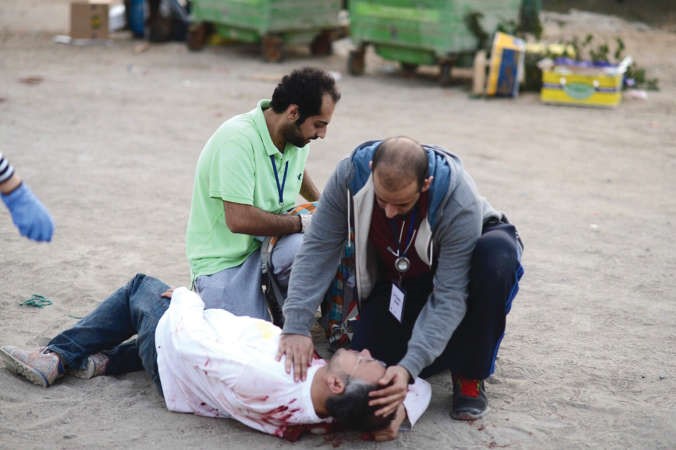 تمرين عملي لانقاذ احد المصابين