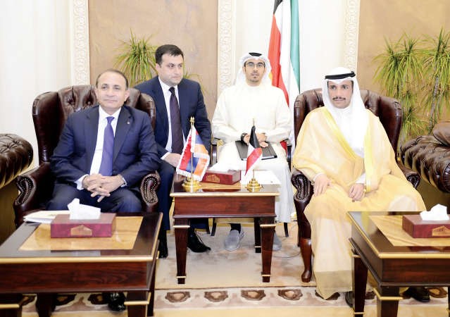 الغانم مع رئيس وزراء ارمينيا