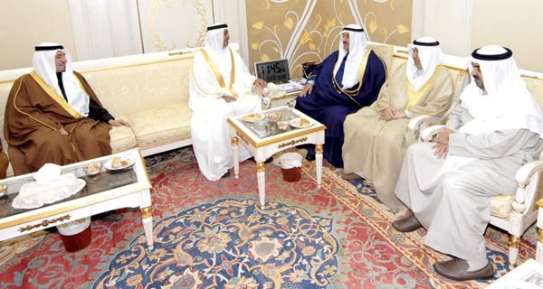 سمو الشيخ ناصر المحمد مستقبلا سمو الشيخ دسلطان بن خليفة بن زايد ال نهيان