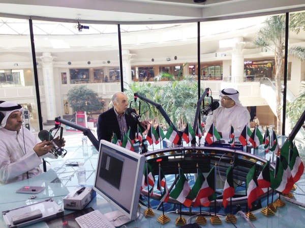 من اجواء الحلقة في استديو المارينا FM﻿