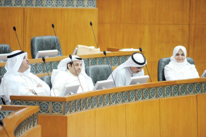 الوزراء هند الصبيح وعبدالعزيز الابراهيم ويعقوب الصانع والشيخ سلمان الحمود﻿