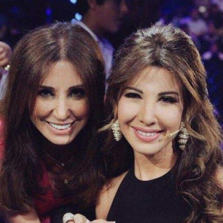 صورة: نانسي عجرم تنشر صورة أمها التي تنافسها بالجمال