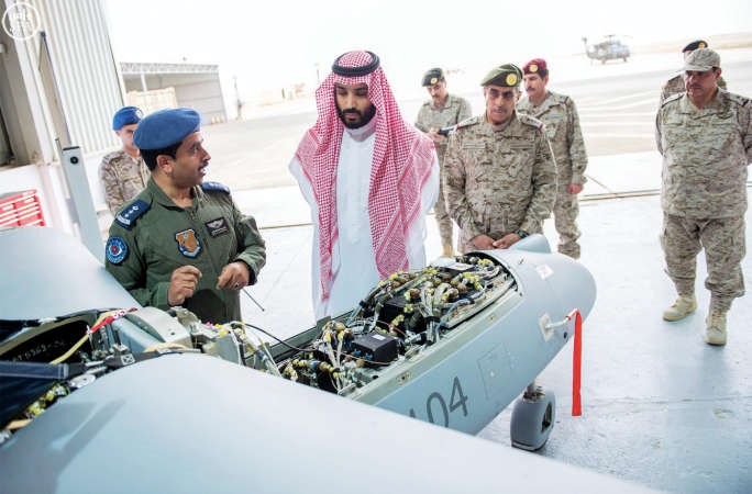 صاحب السمو الملكي الامير محمد بن سلمان وزير الدفاع السعودي خلال زيارته التفقدية للمنطقة الشمالية امس الاول واس 