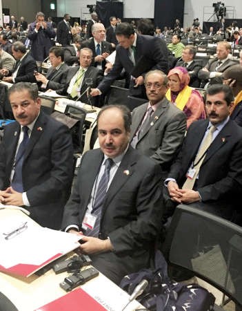 السفير عبدالرحمن العتيبي مع اعضاء الوفد