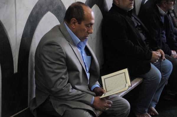 بالفيديو والصور.. نجوم الفن يشيعون جثمان محمد وفيق 