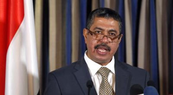 الحوثيون يرفعون الإقامة الجبرية عن رئيس الحكومة ووزرائه