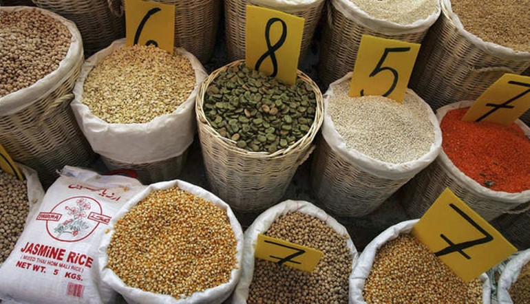 العدسويقوي العدس الجهاز العصبي، ويعالج الامراض العضوية الناتجة عن ضعف الاعصاب والتوتر مثل التهاب القولون العصبي
