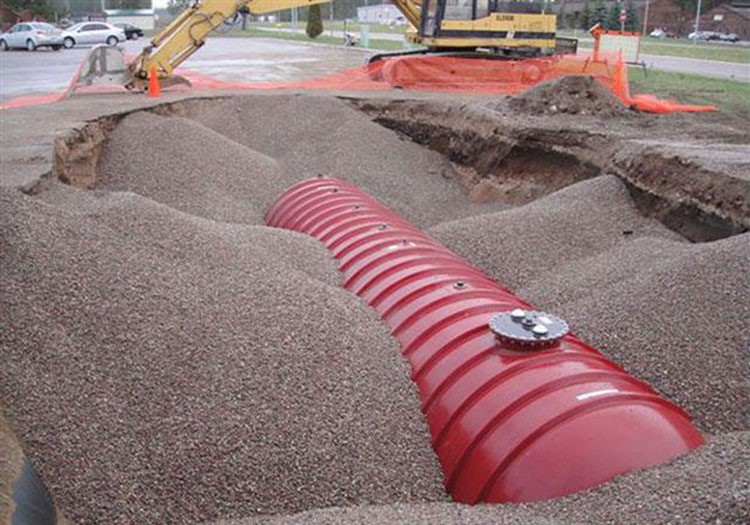 بالصور.. هل شاهدت كيف تبدو محطة البنزين من الأسفل؟