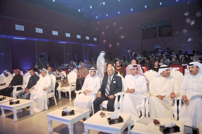 حضور كبير في ليلة دايمن تيسير يتقدمهم رئيس المهرجان دمحمد الديهان﻿